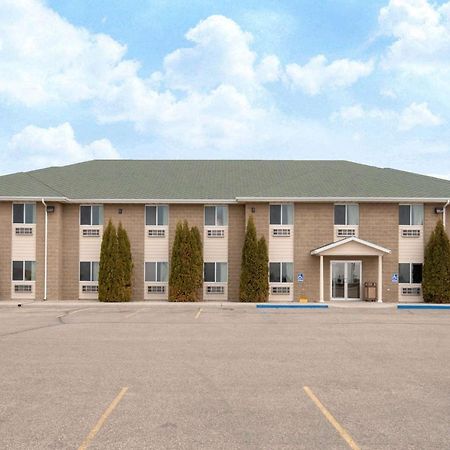 Four Seasons Inn Bottineau Extérieur photo