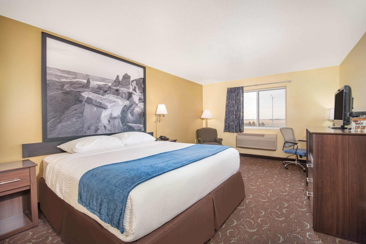 Four Seasons Inn Bottineau Extérieur photo